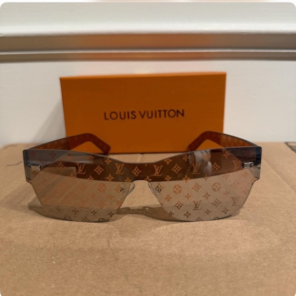 Louis Vuitton Accessories - Louis Vuitton rare Sunglasses